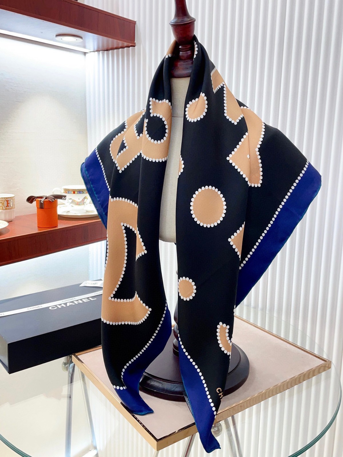 3 C Scarf