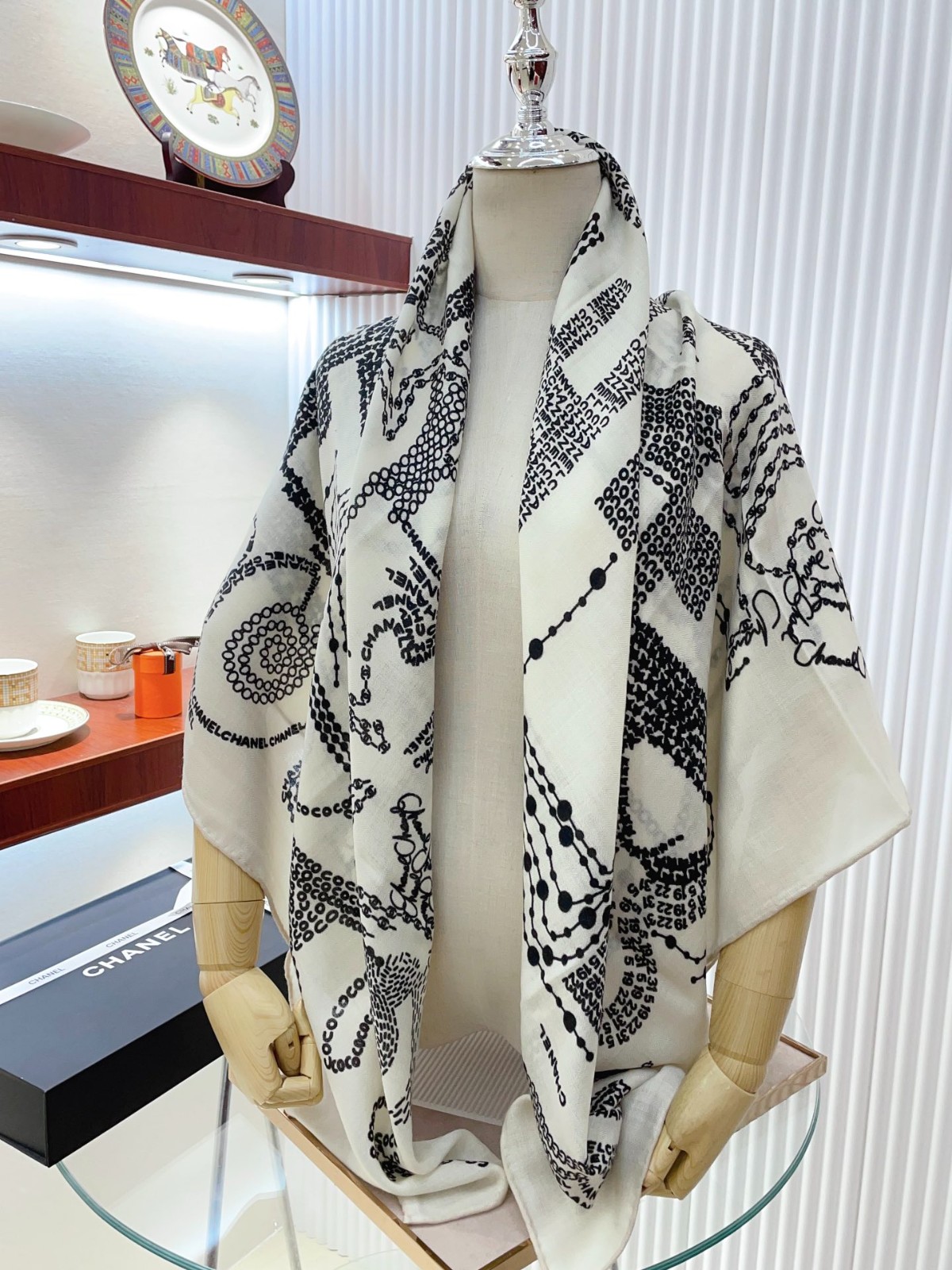 3 C Scarf