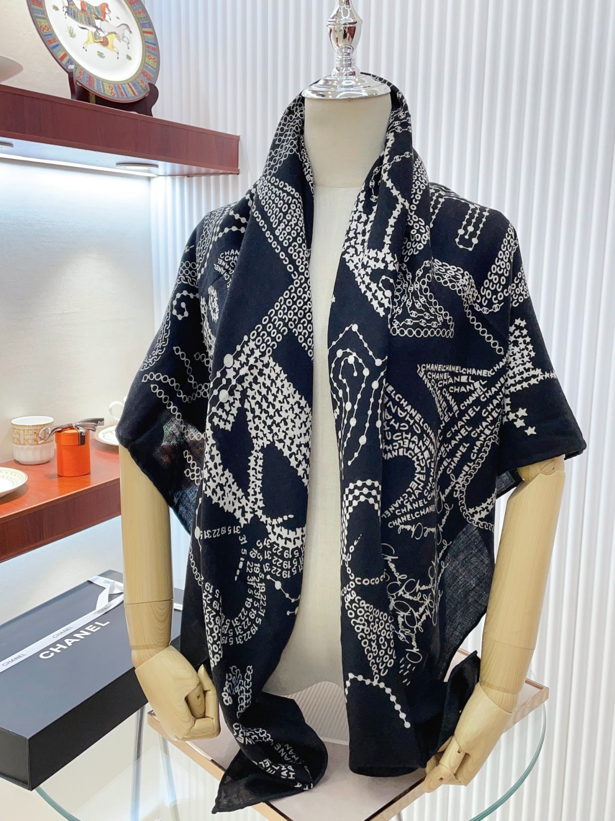 3 C Scarf
