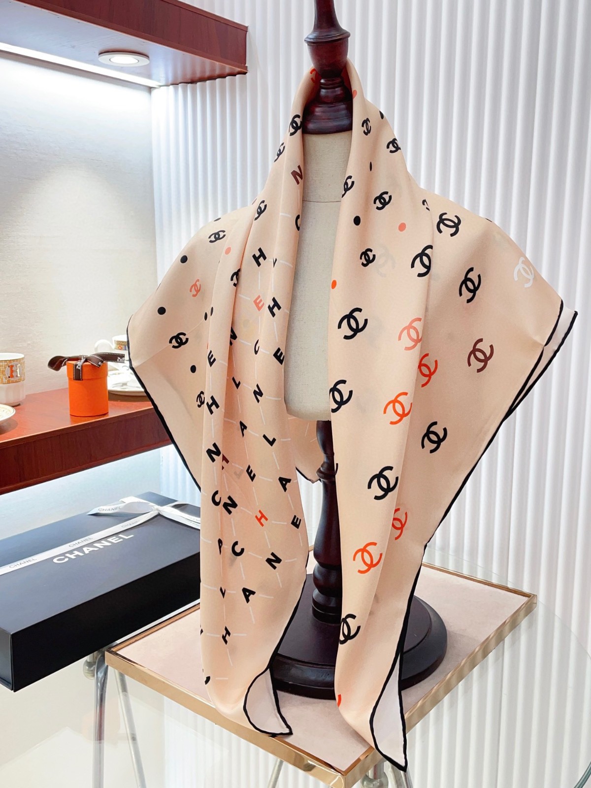 3 C Scarf