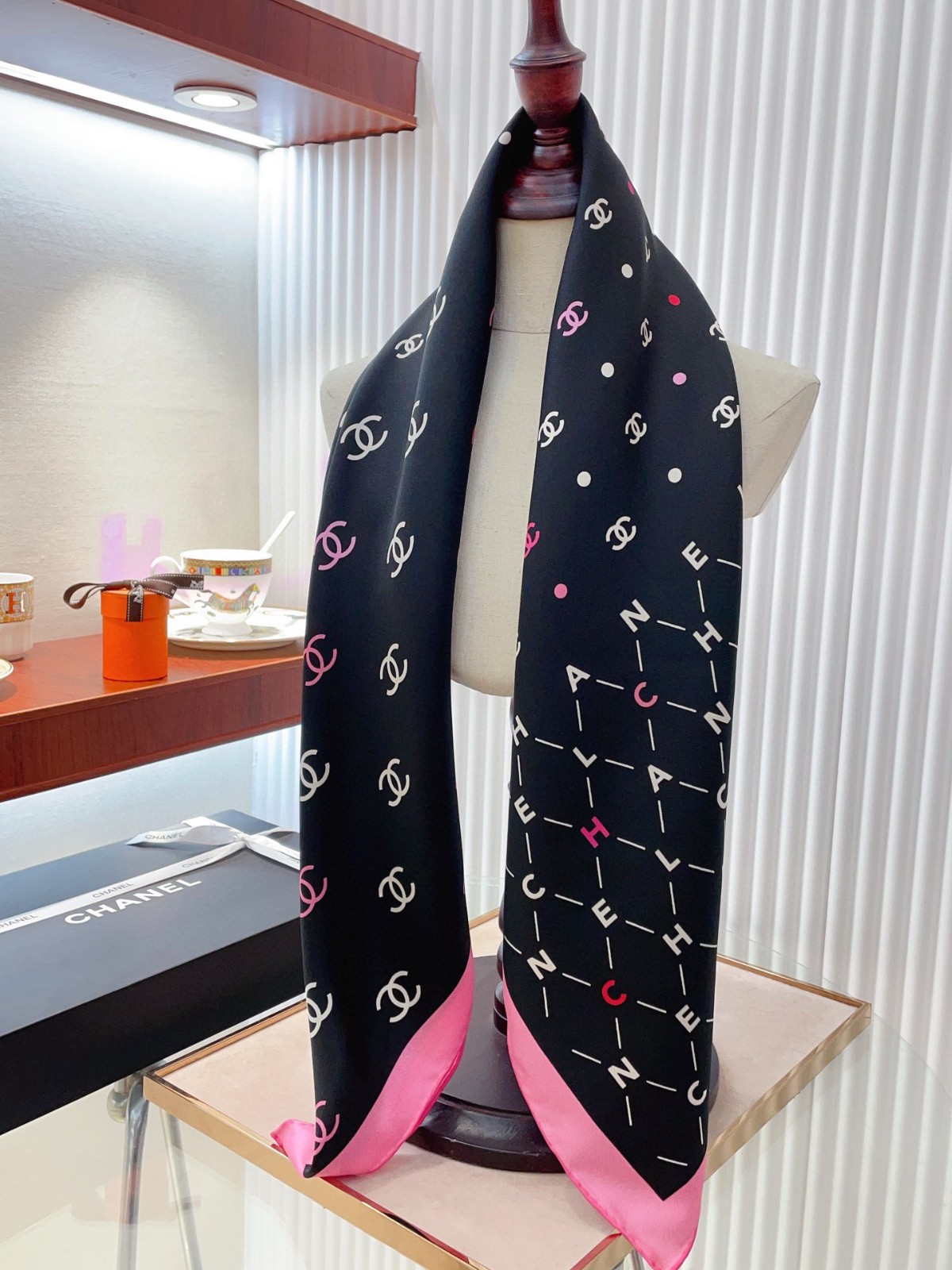 3 C Scarf