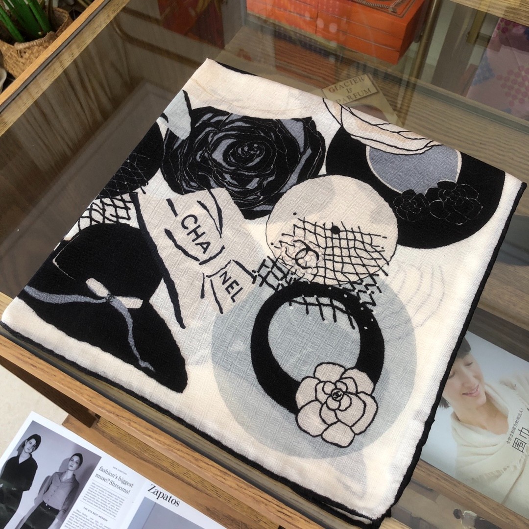 3 C Scarf