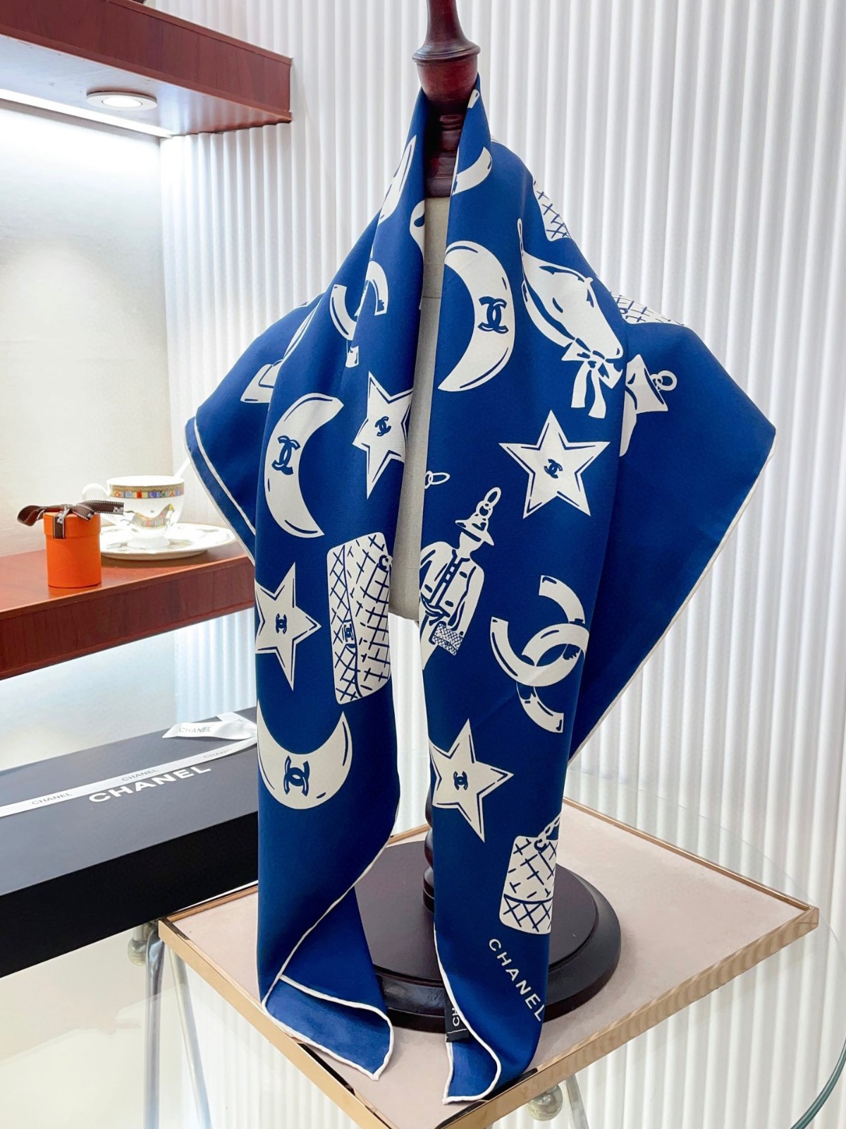 3 C Scarf