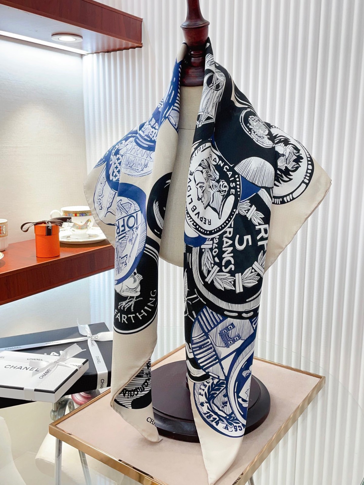 3 C Scarf
