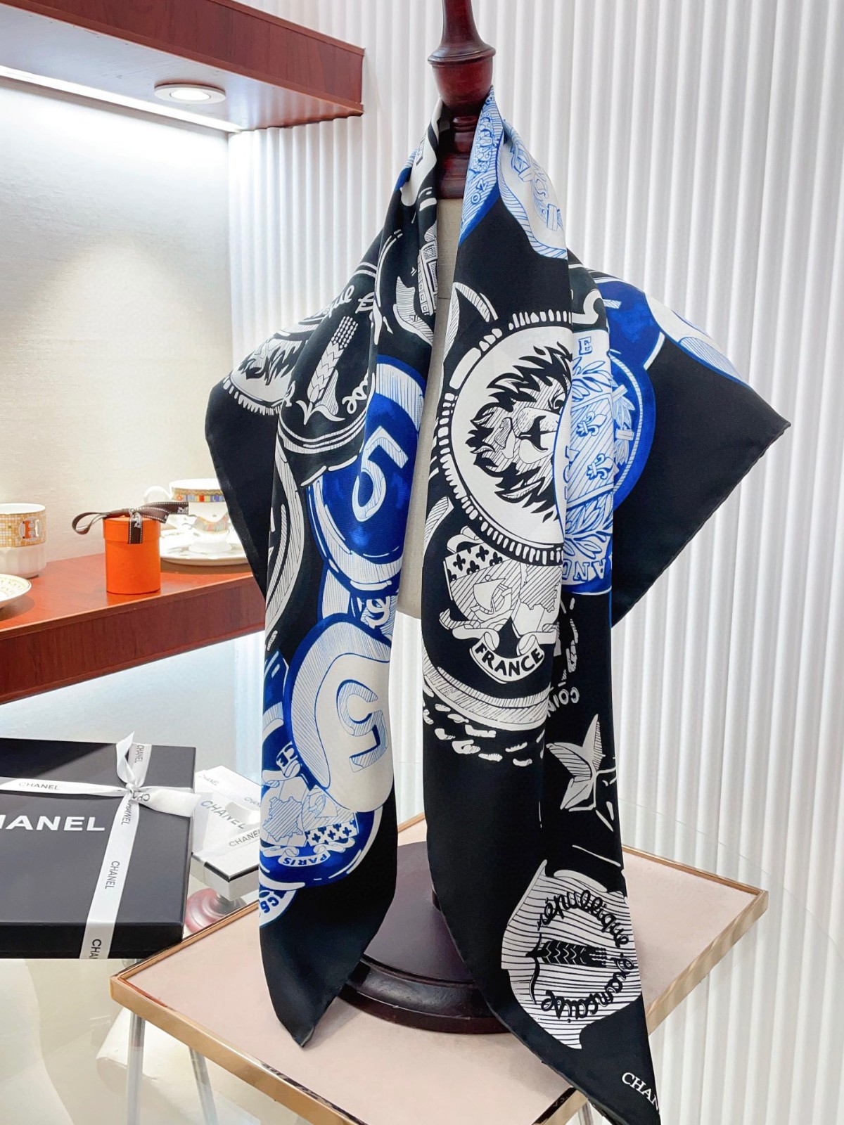 3 C Scarf