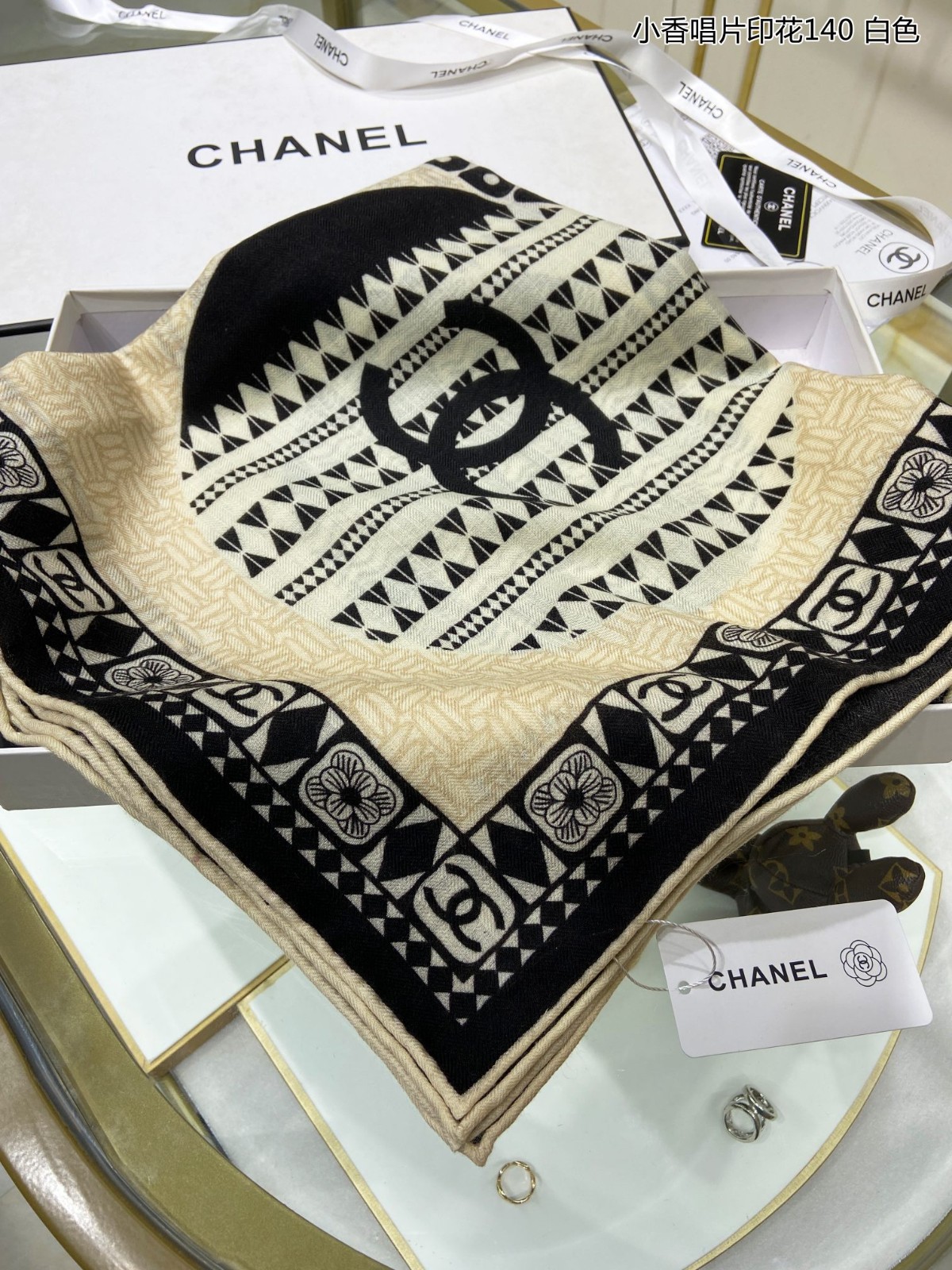3 C Scarf