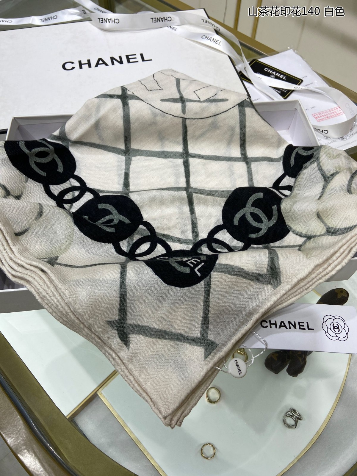 3 C Scarf