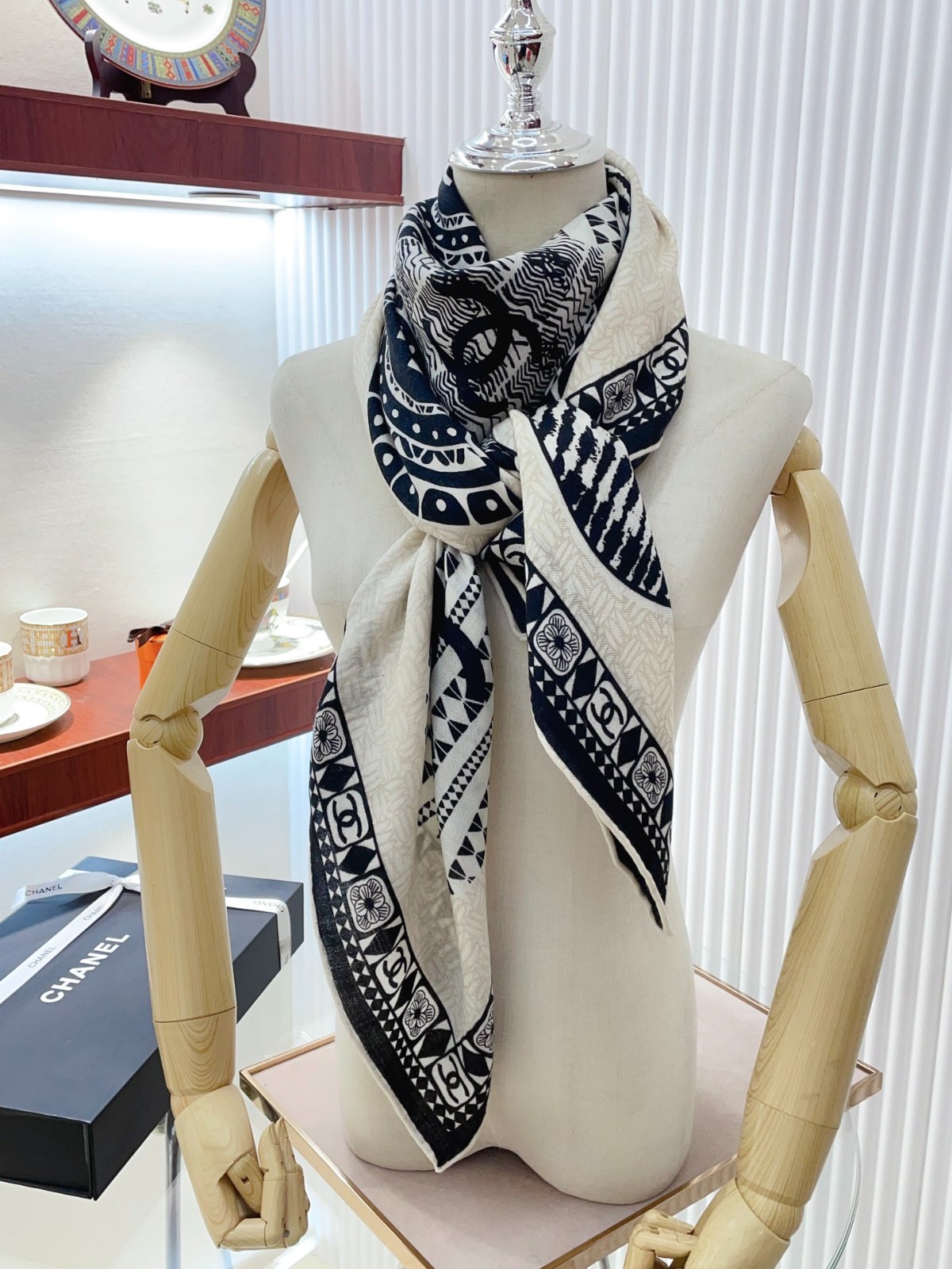 3 C Scarf