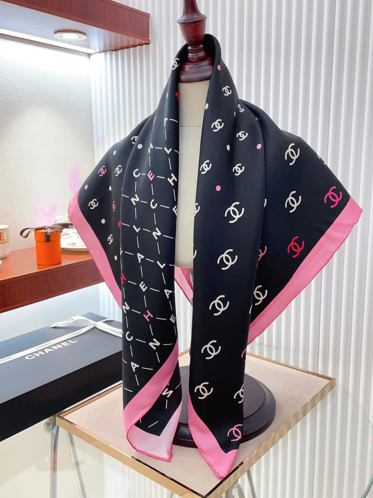 3 C Scarf