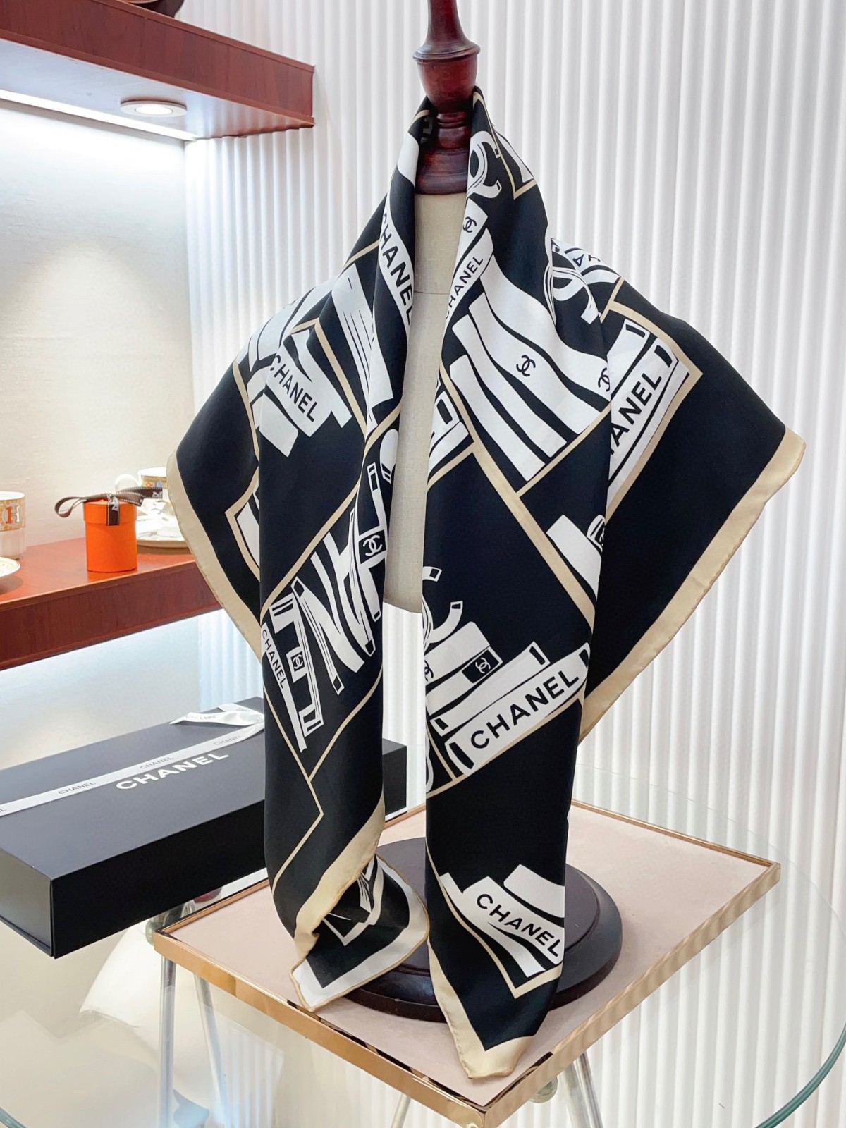 3 C Scarf