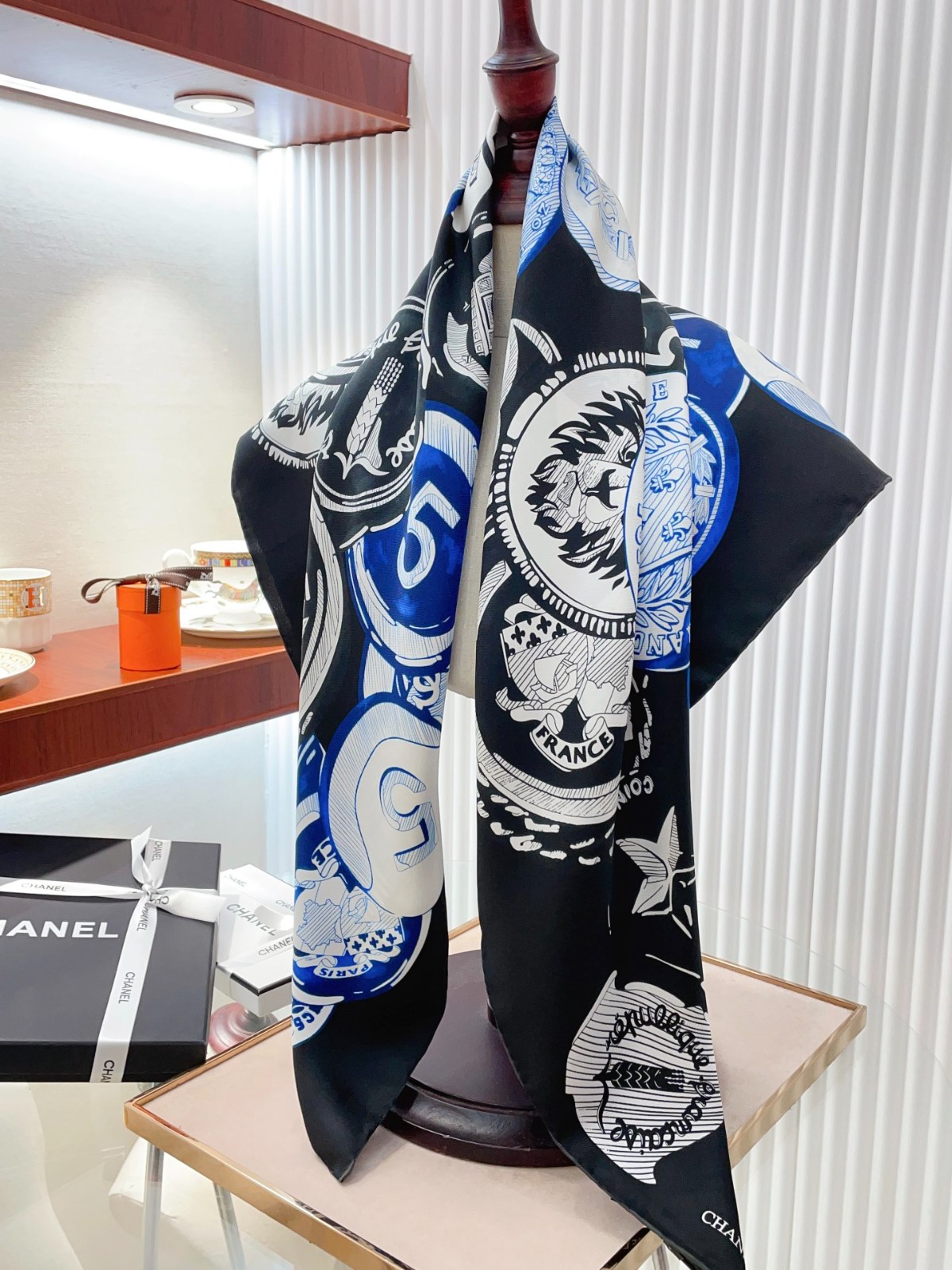 3 C Scarf
