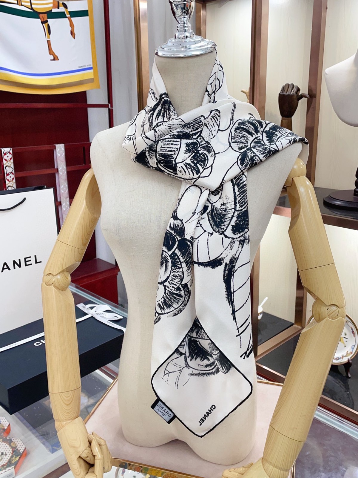 3 C Scarf