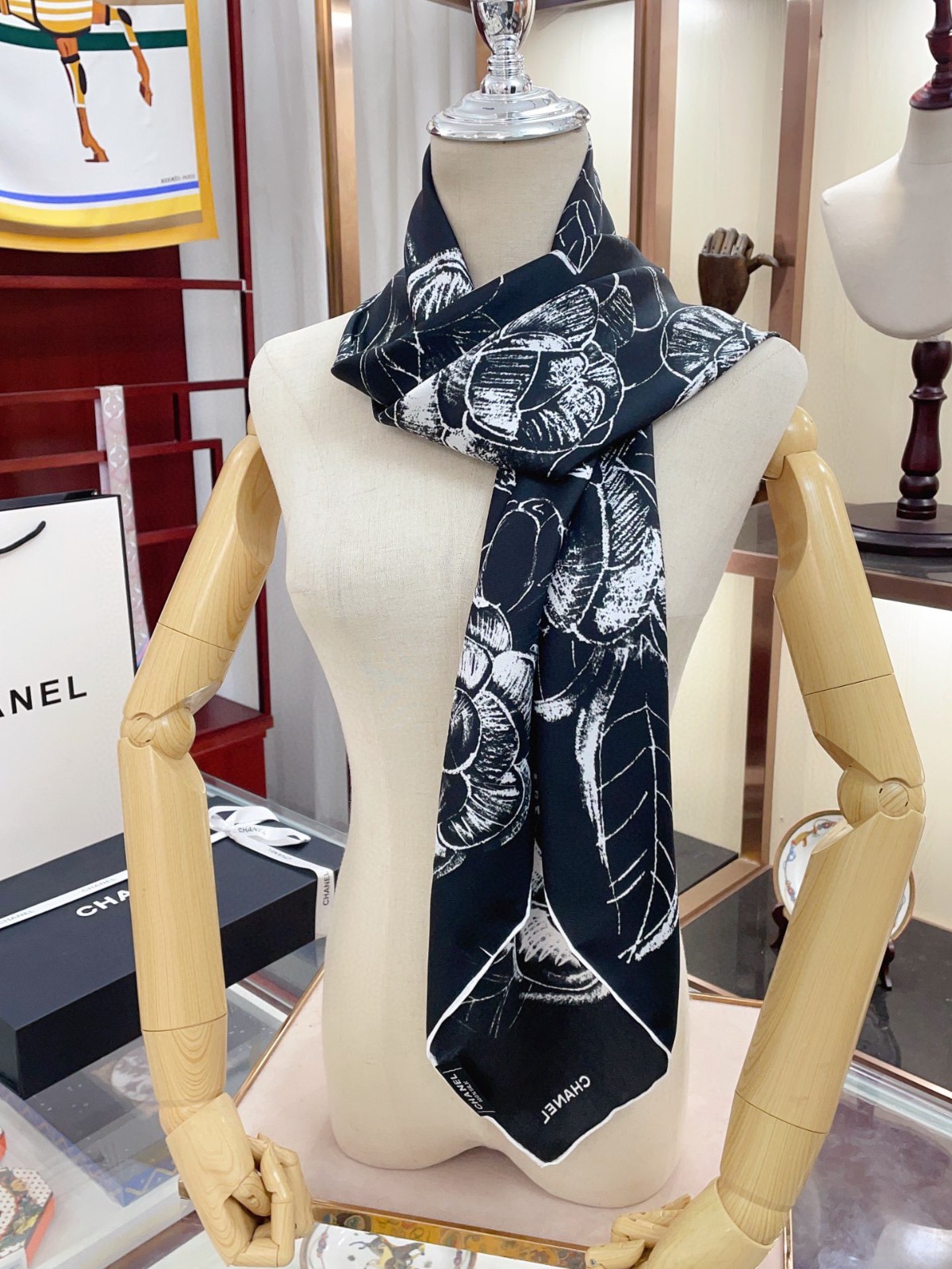 3 C Scarf