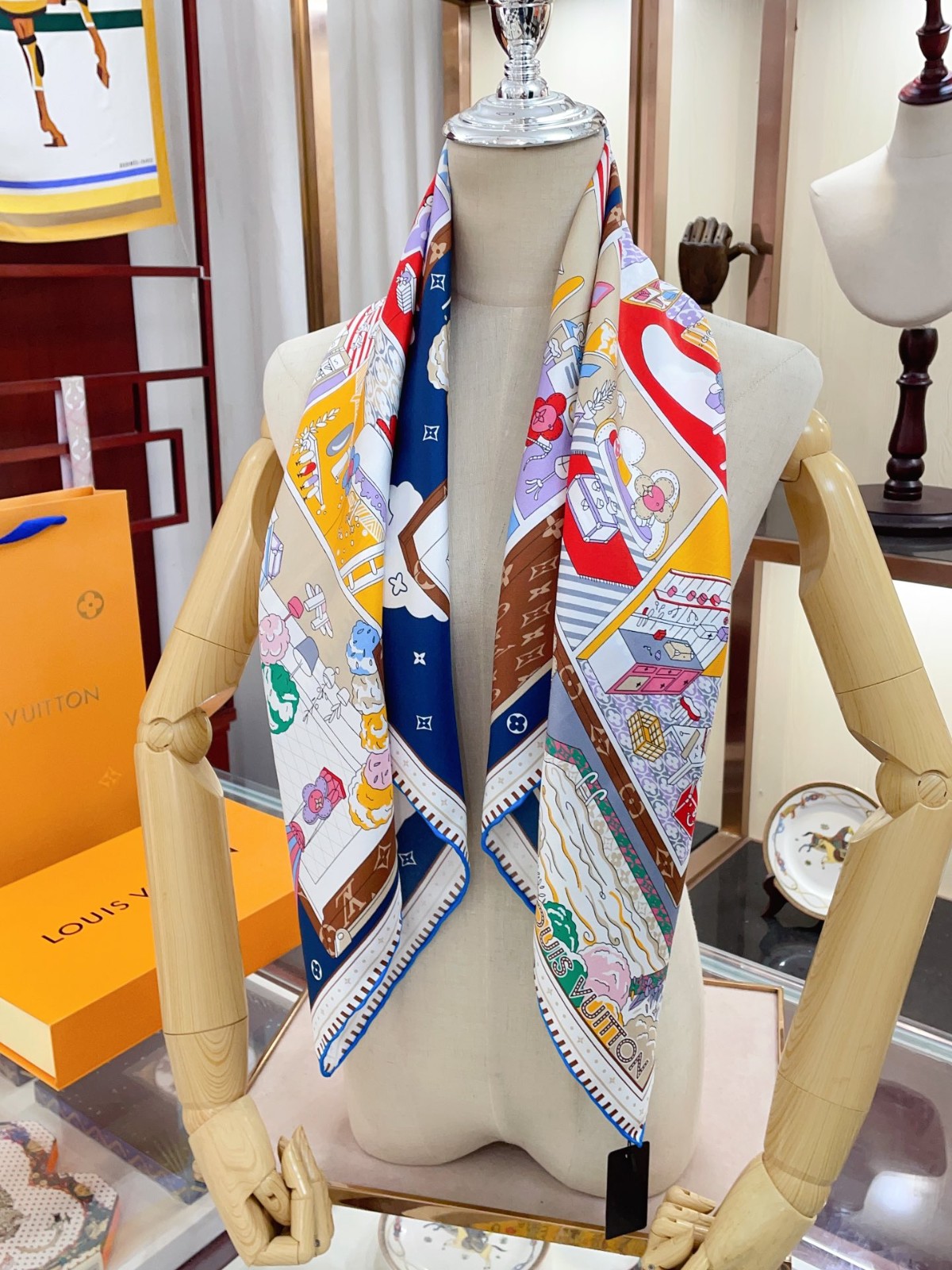 L-V Scarf