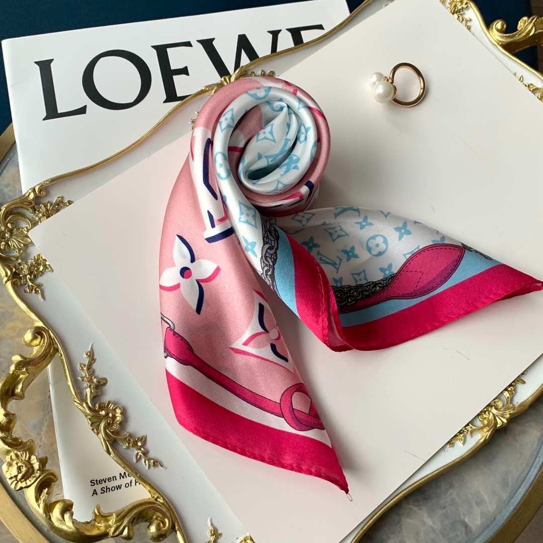 L-V Scarf