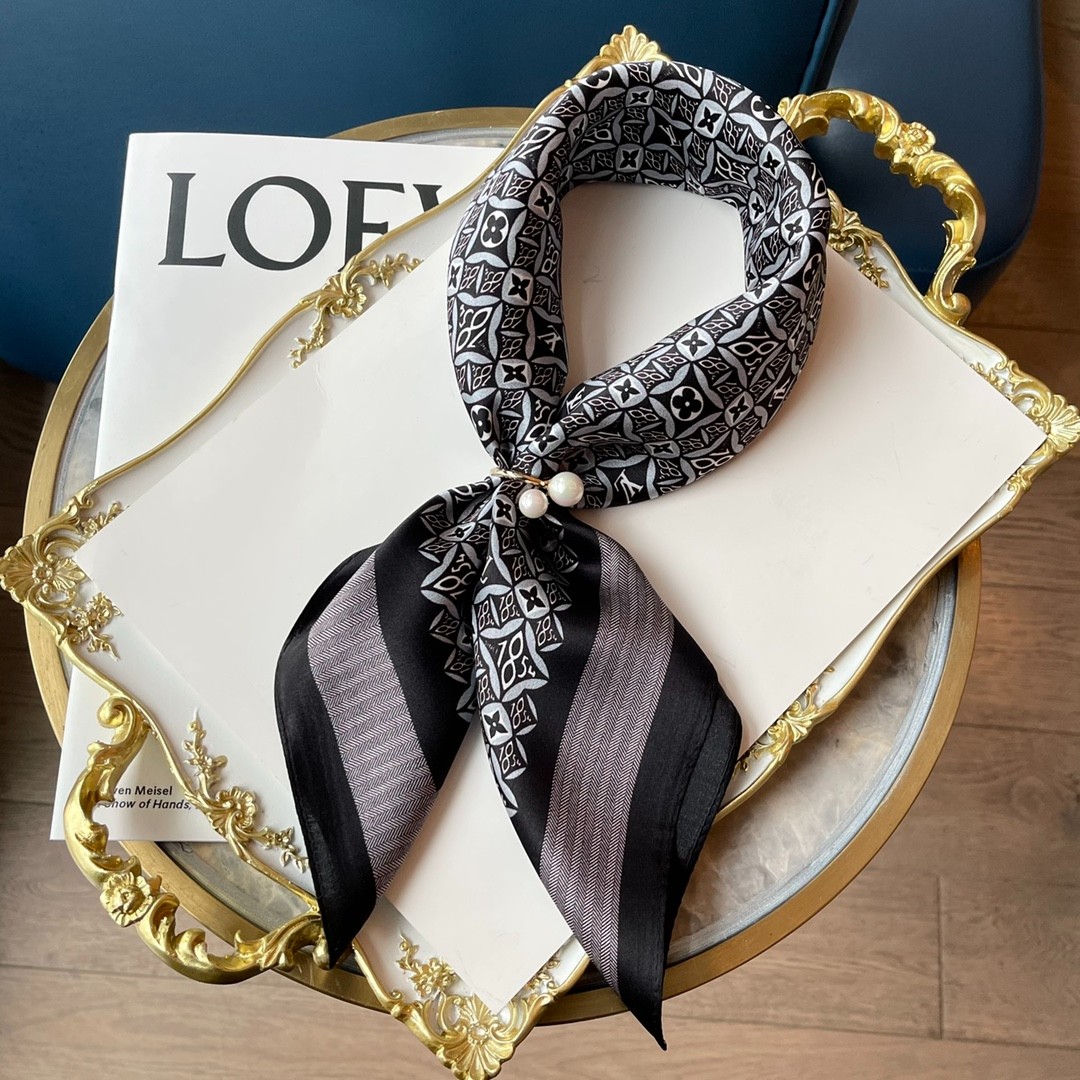 L-V Scarf