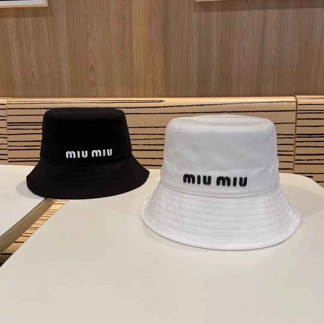 16 Miu miu