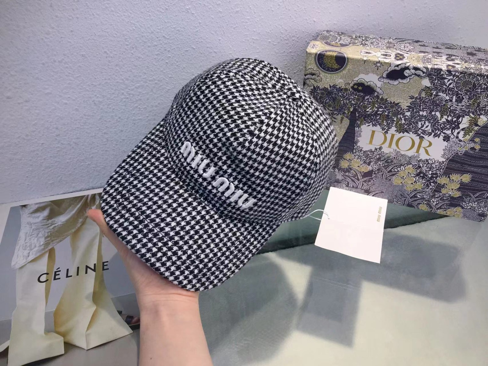 16 Miu miu