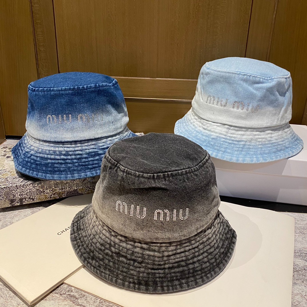16 Miu miu