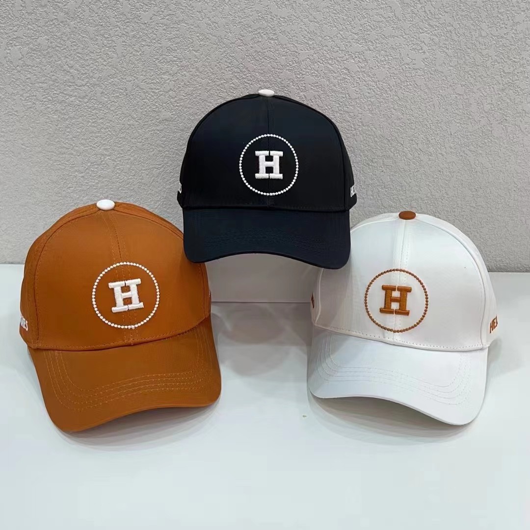 13 Her mes cap