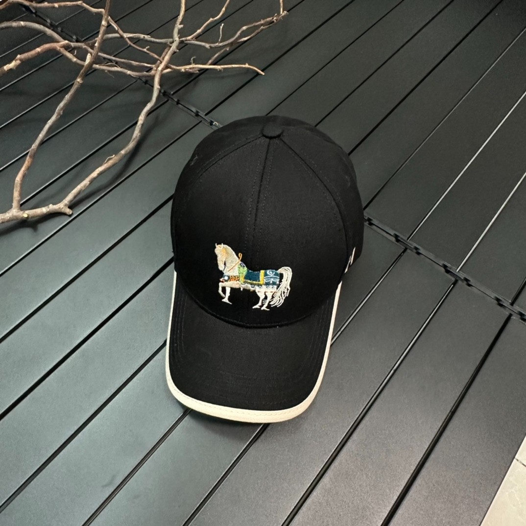 13 Her mes cap