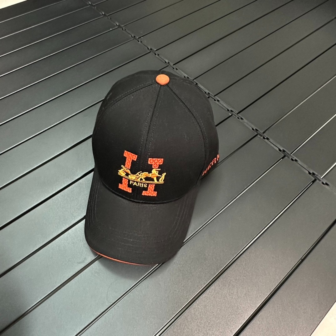 13 Her mes cap