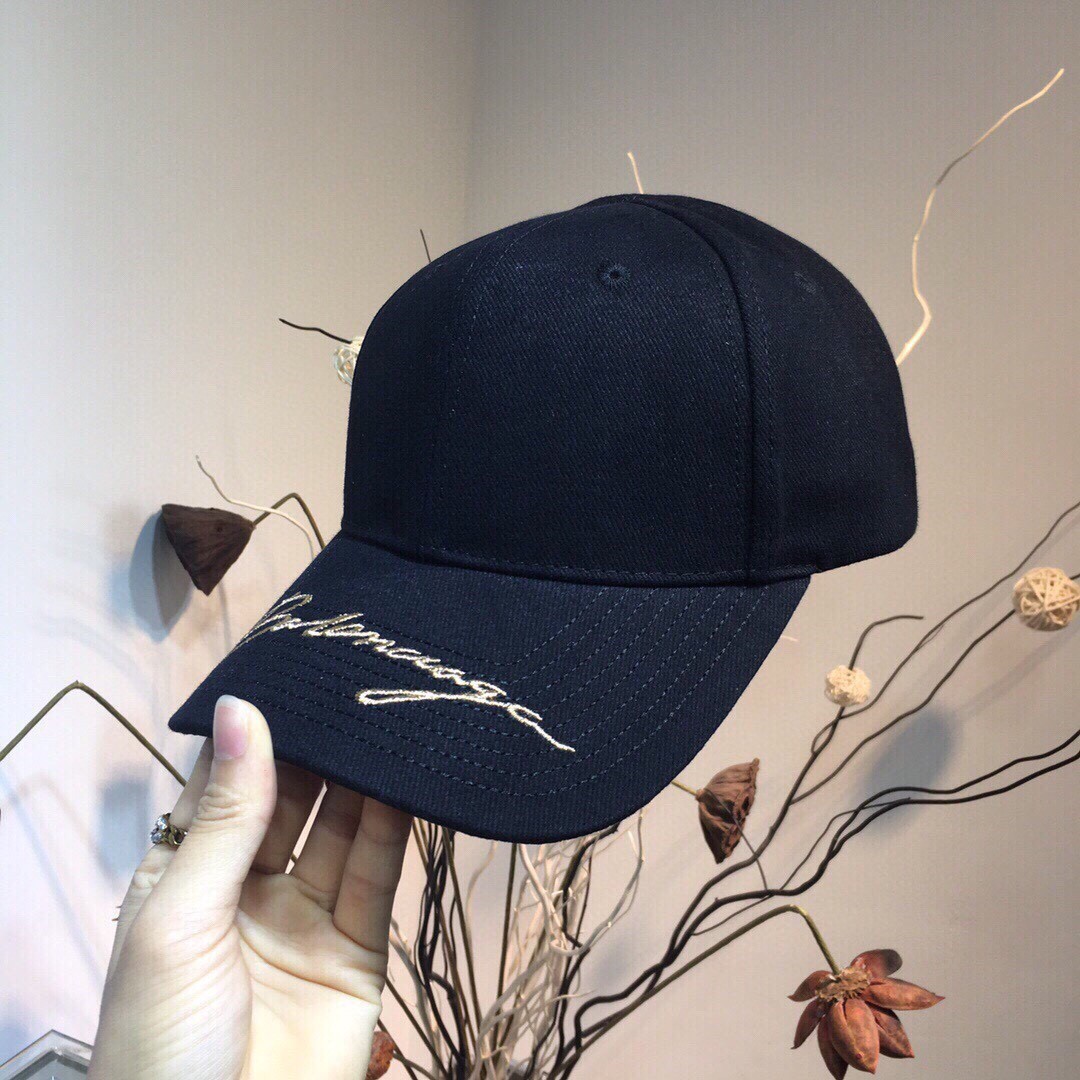 04 Balen ciaga  Cap