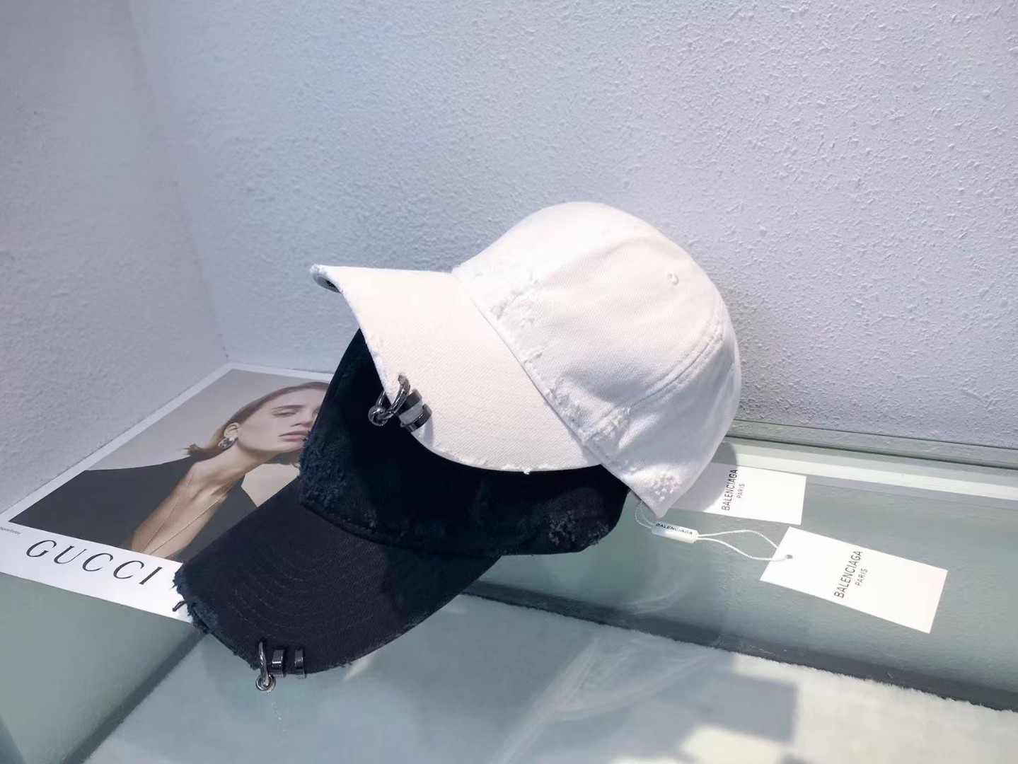 04 Balen ciaga  Cap