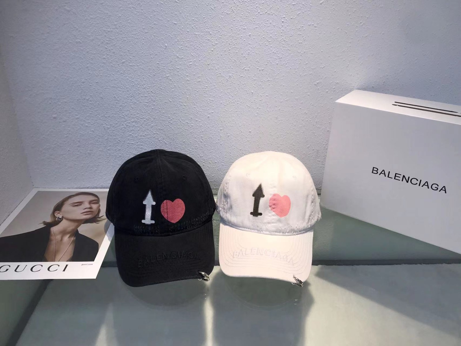 04 Balen ciaga  Cap