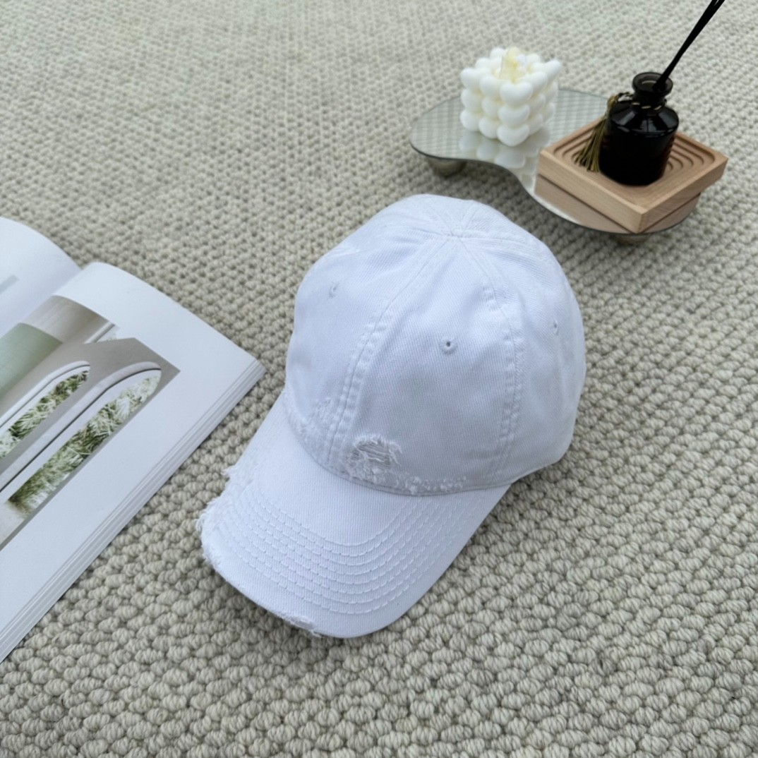 04 Balen ciaga  Cap