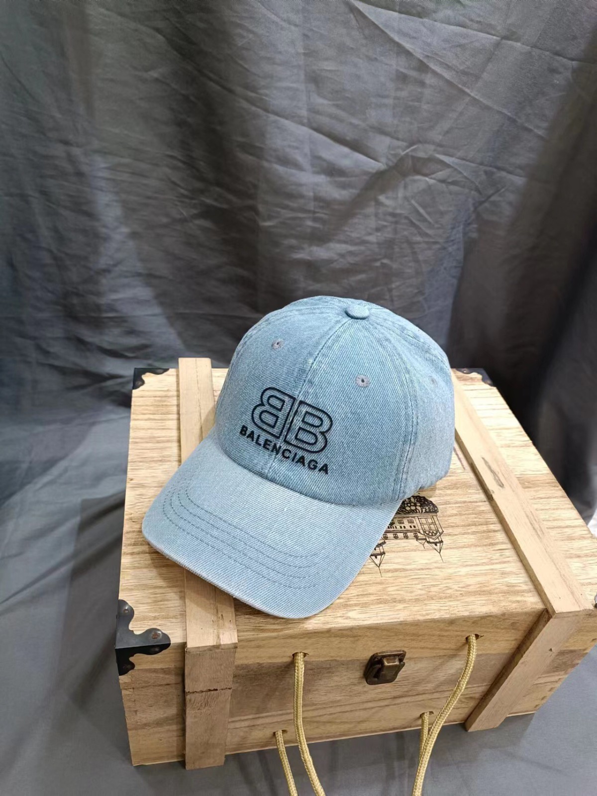 04 Balen ciaga  Cap