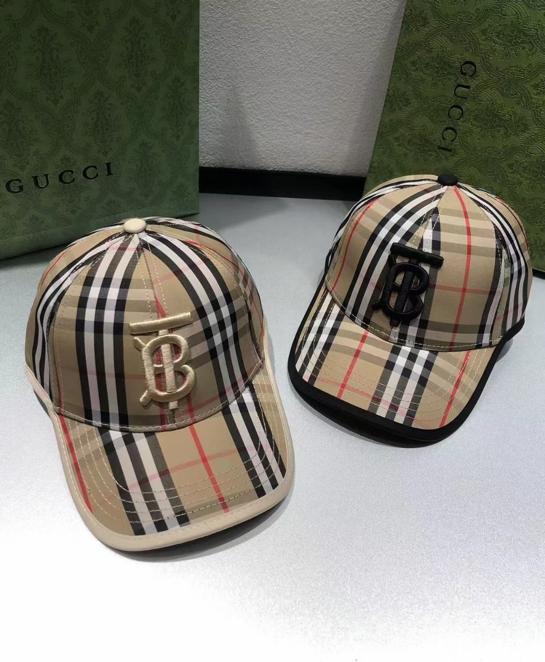 05 Bur berry cap