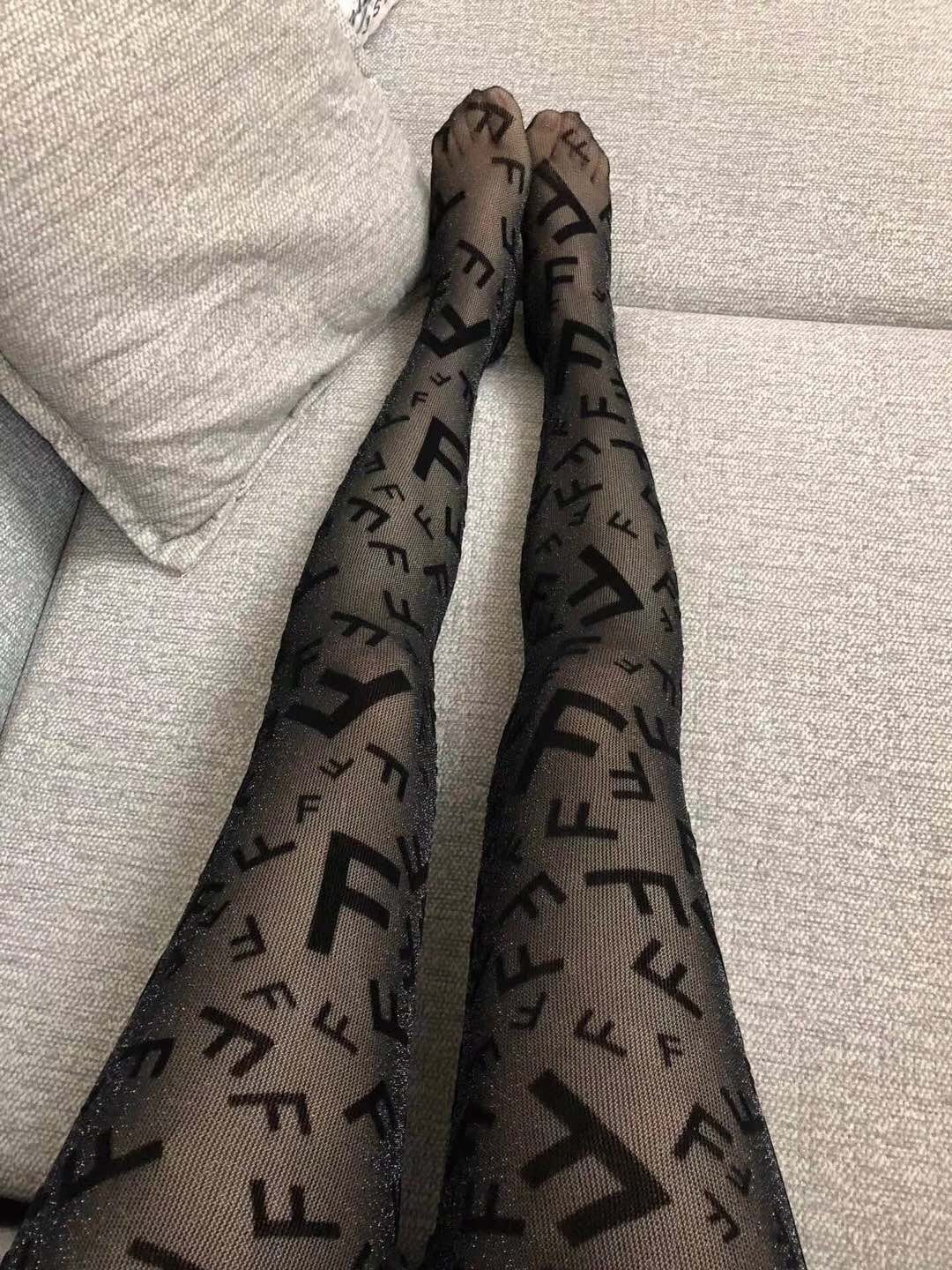 02 Stockings