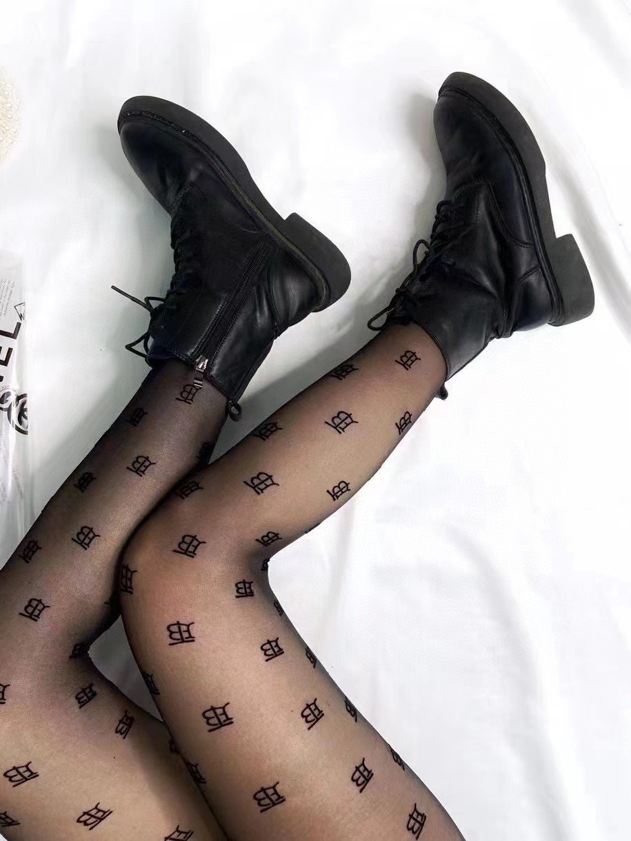02 Stockings