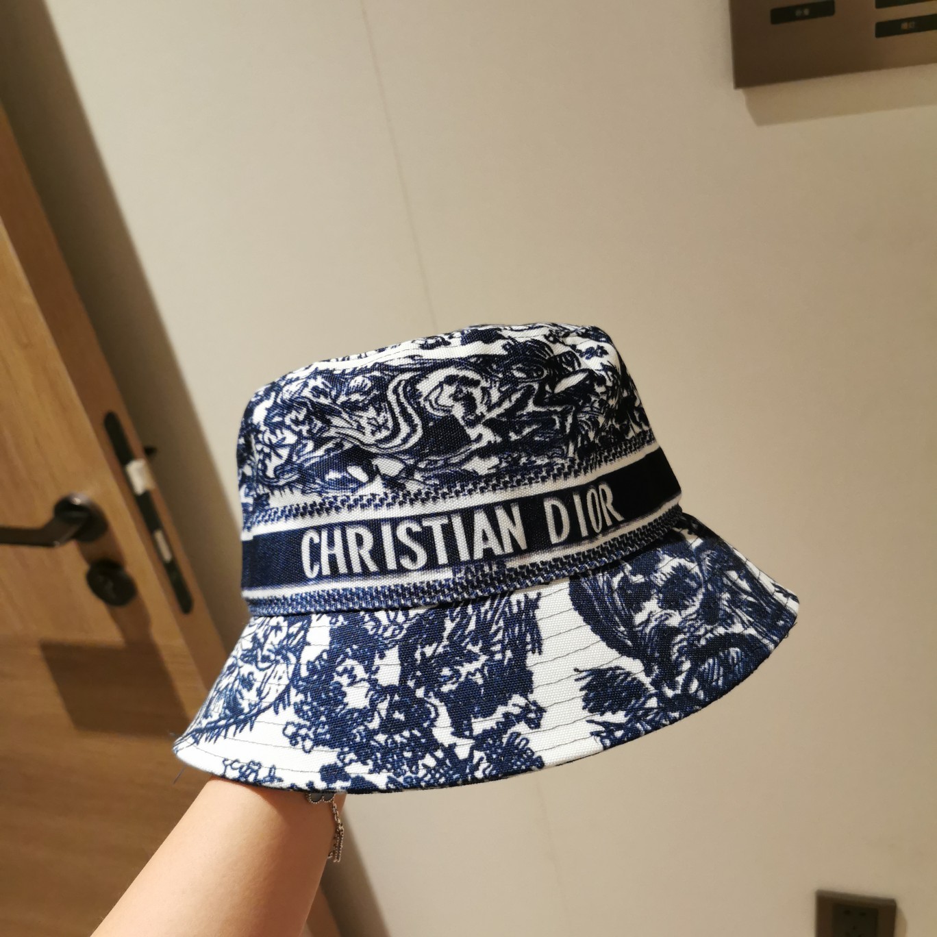 09 Di or Cap
