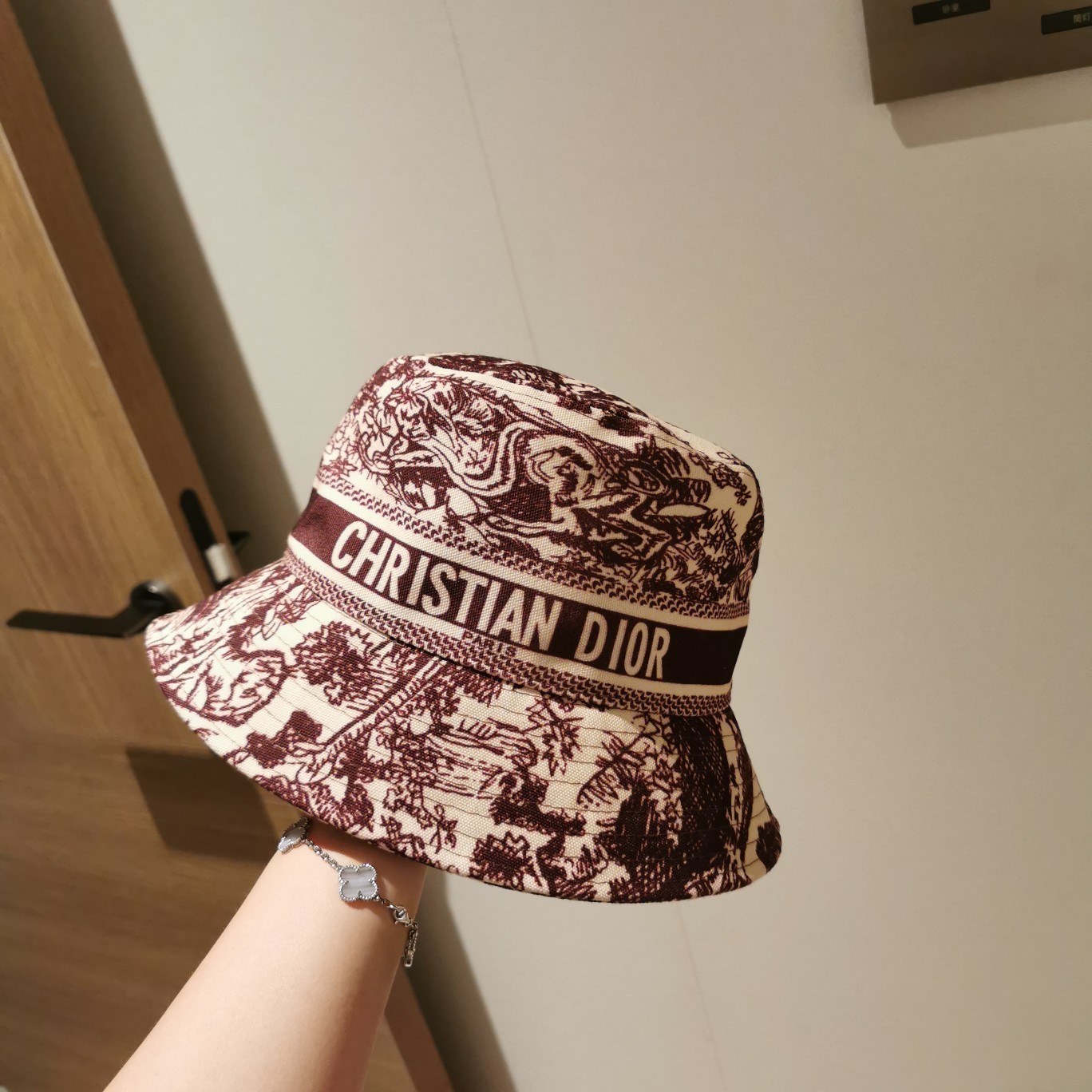 09 Di or Cap