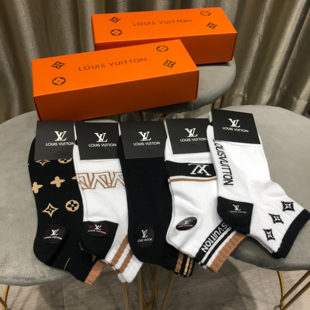 03 Socks