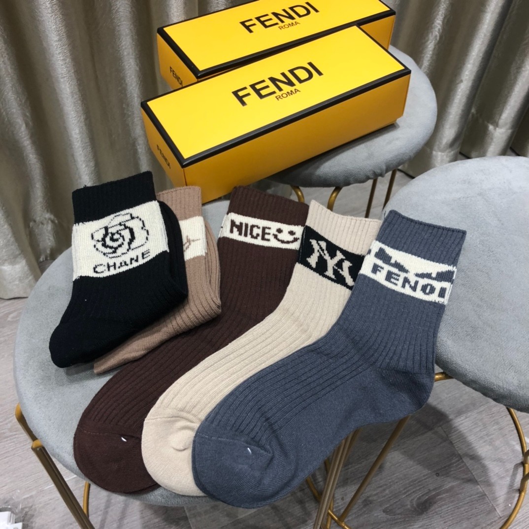 03 Socks