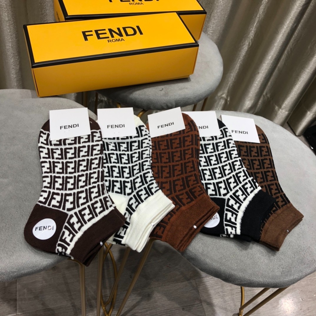 03 Socks