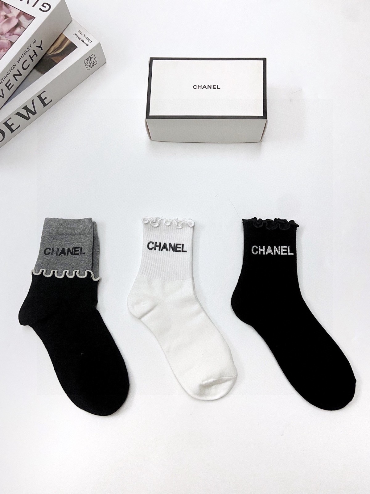 03 Socks