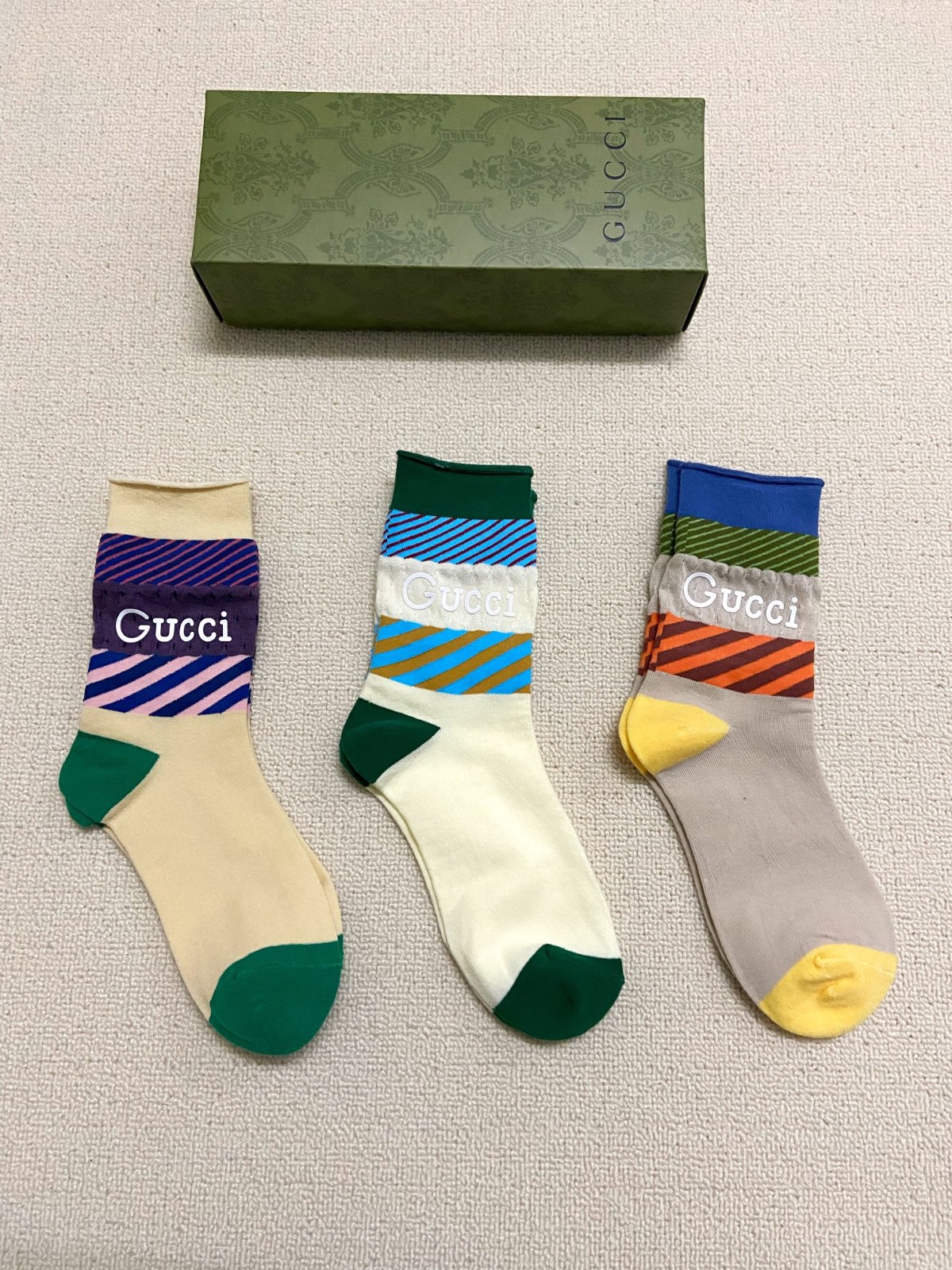 03 Socks