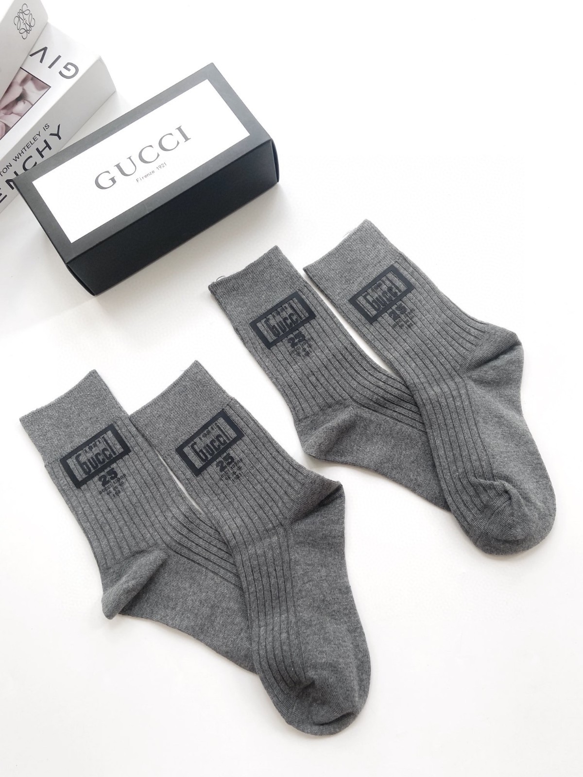 03 Socks