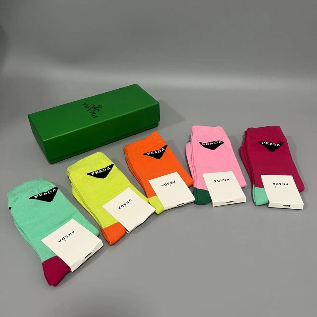 03 Socks