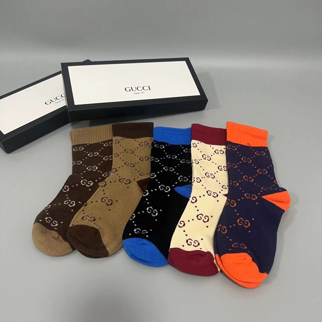 03 Socks