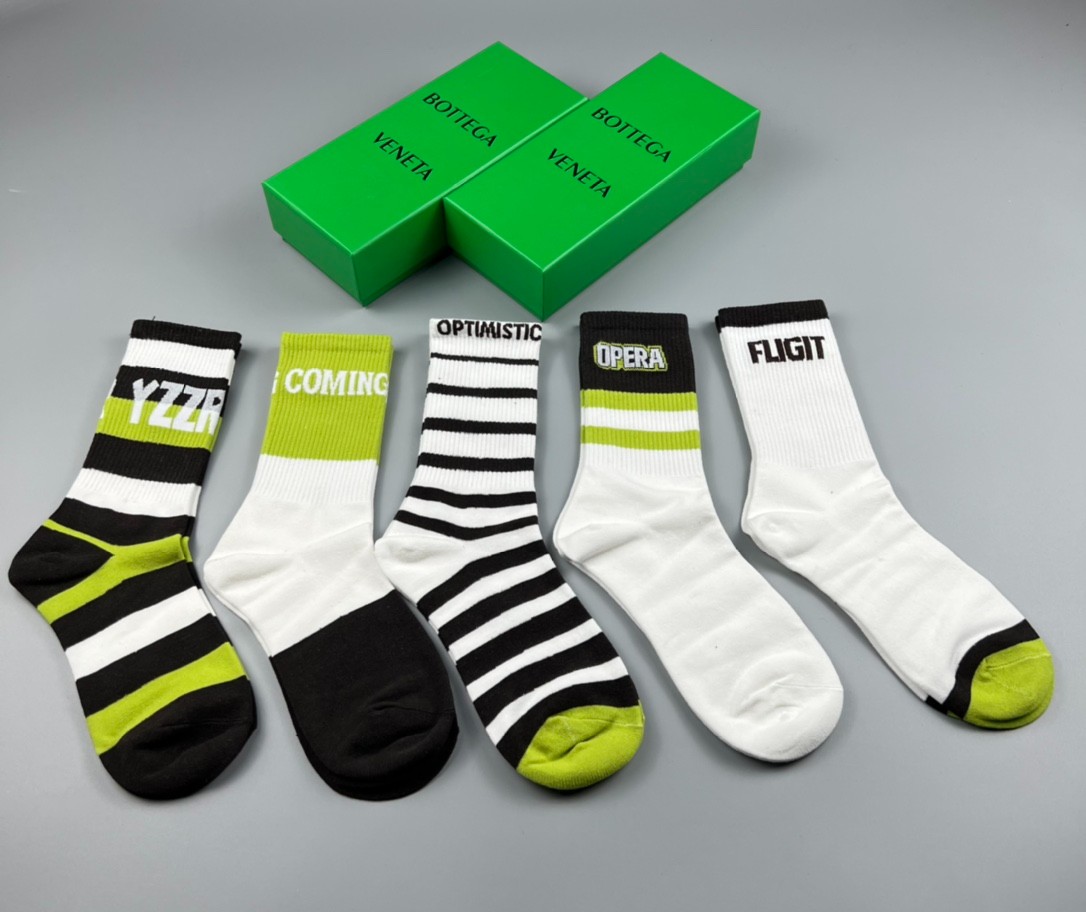03 Socks