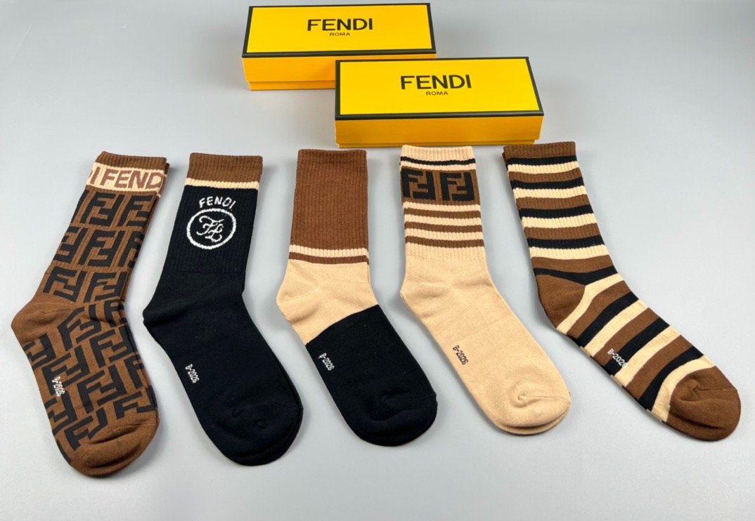 03 Socks
