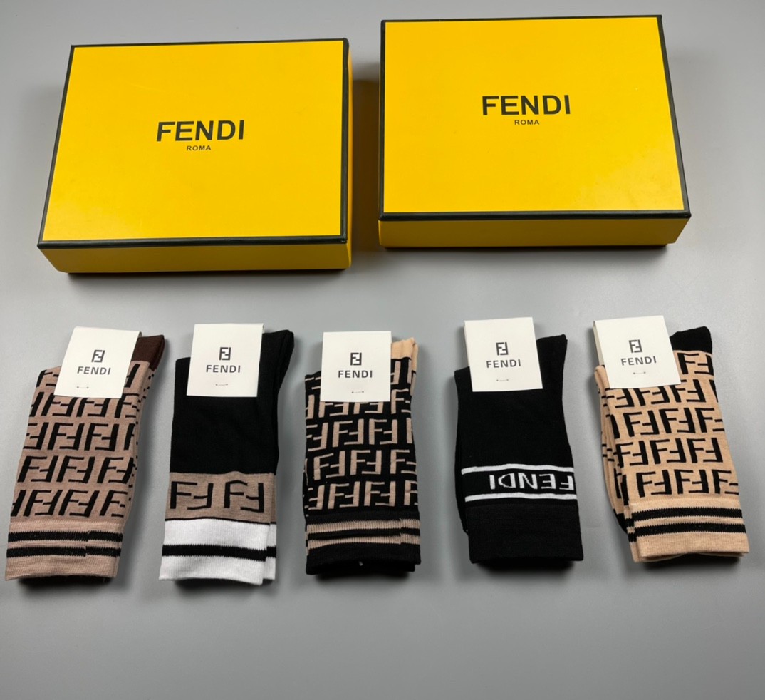 03 Socks