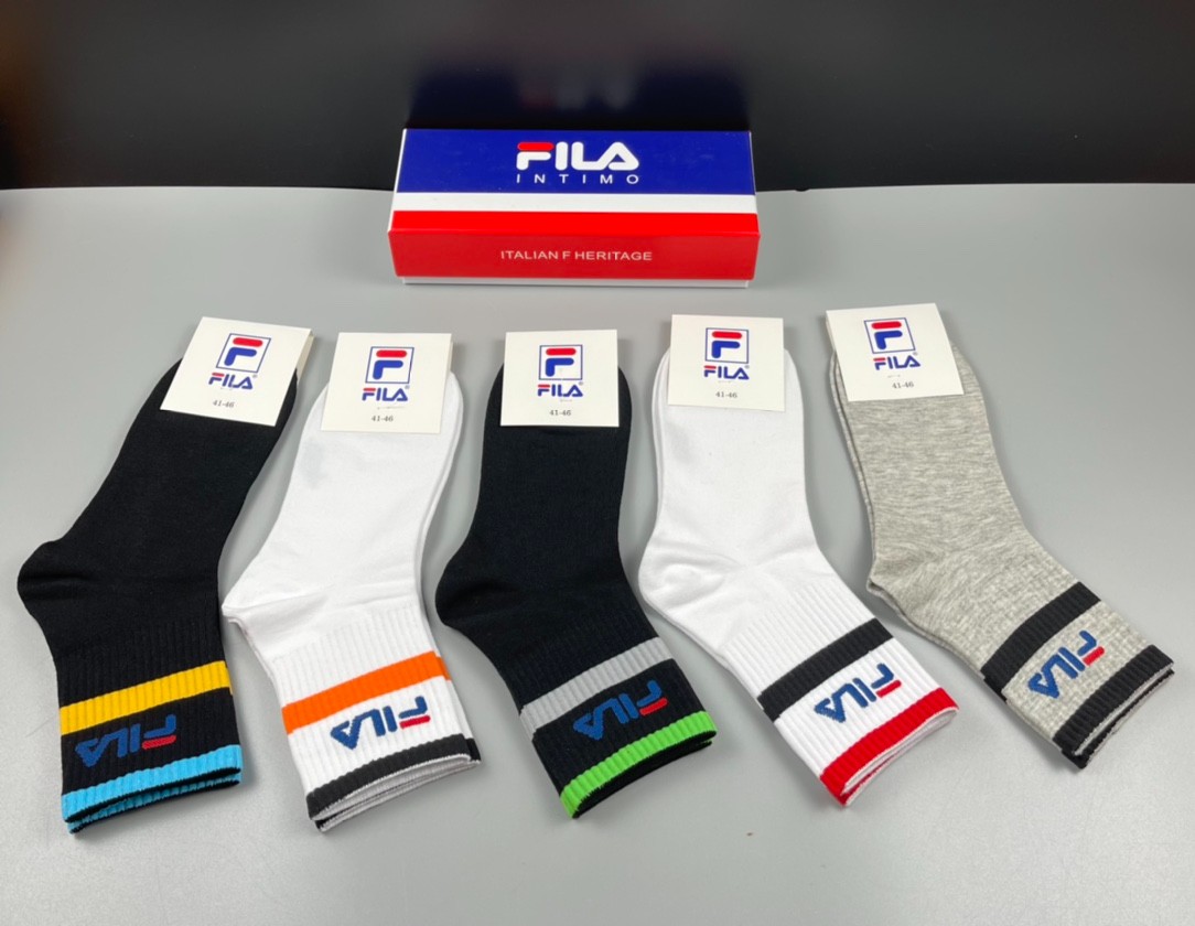 03 Socks