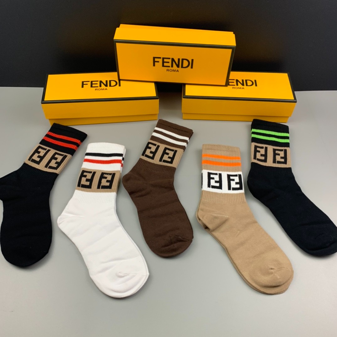 03 Socks