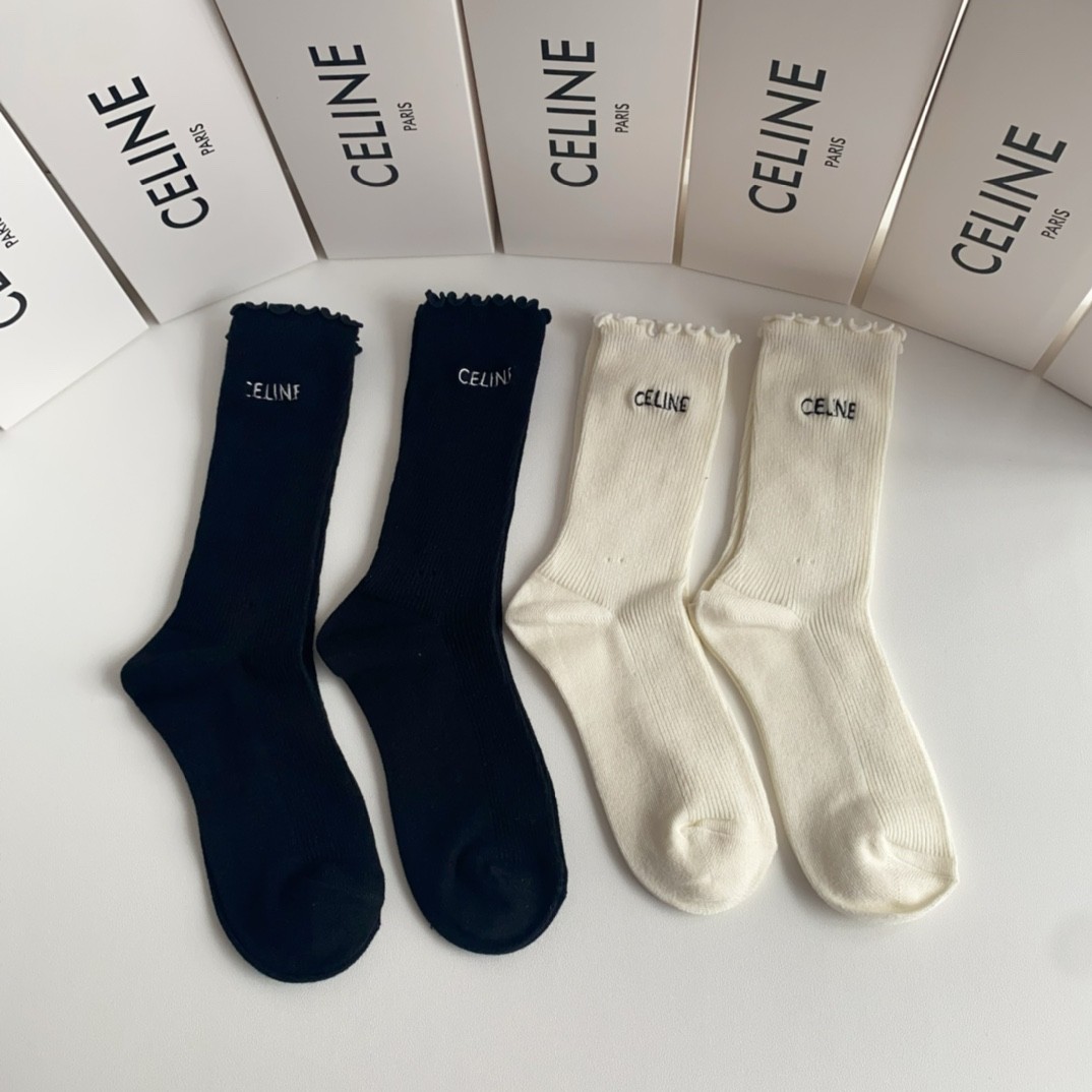 03 Socks